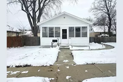 321 E Carroll Street, Portage, WI 53901 - Photo 1