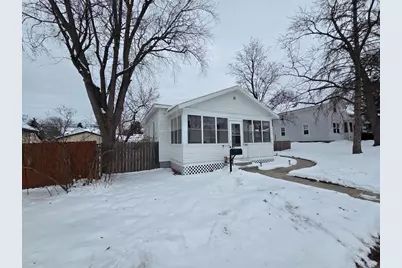 321 E Carroll Street, Portage, WI 53901 - Photo 2