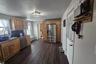 321 E Carroll St, Portage, WI 53901 - Photo 16