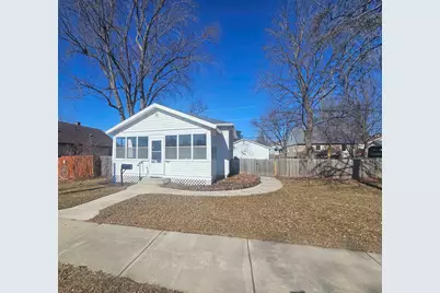 321 E Carroll Street, Portage, WI 53901 - Photo 2