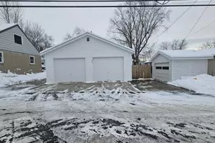 321 E Carroll St, Portage, WI 53901 - Photo 28