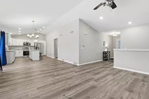 2148 Cambridge Ct, Reedsburg, WI 53959 - Photo 10