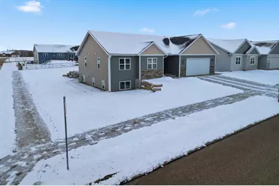 2148 Cambridge Court, Reedsburg, WI 53959 - Photo 2