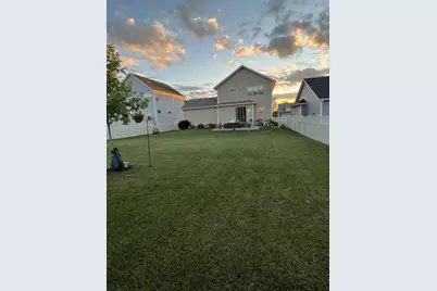 319 Sunshine Lane, Verona, WI 53593 - Photo 4