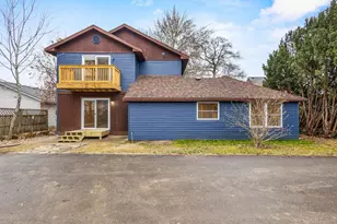 609 E Main St, Stoughton, WI 53589 - Photo 2