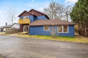 609 E Main St, Stoughton, WI 53589 - Photo 28