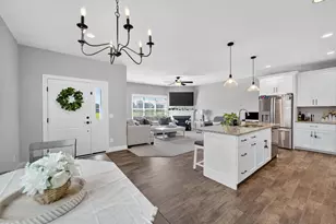 4615 Bellflower Dr, DeForest, WI 53532 - Photo 8