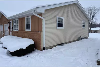 2715 6th Avenue, Monroe, WI 53566 - Photo 2