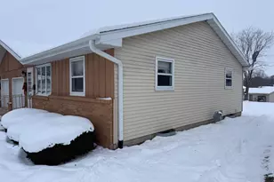 2715 6th Ave, Monroe, WI 53566 - Photo 2