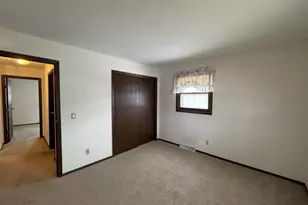 2715 6th Ave, Monroe, WI 53566 - Photo 22