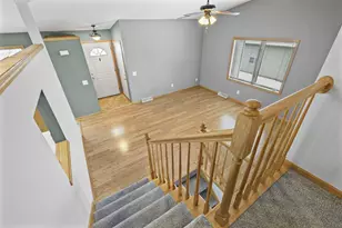 219 Chateau Dr, Cottage Grove, WI 53527 - Photo 14