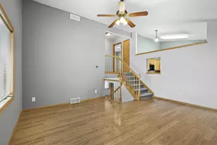 219 Chateau Dr, Cottage Grove, WI 53527 - Photo 4