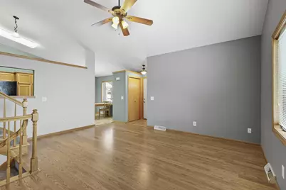 219 Chateau Drive, Cottage Grove, WI 53527 - Photo 6