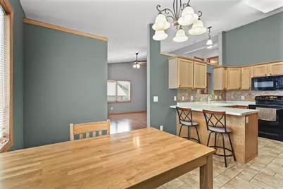 219 Chateau Drive, Cottage Grove, WI 53527 - Photo 12