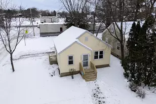 1437 Fremont Ave, Madison, WI 53704 - Photo 4