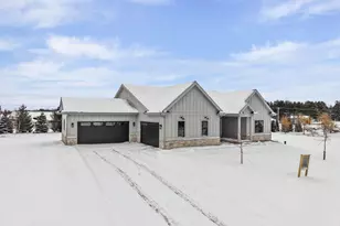 6854 Karolina Wy, Sun Prairie, WI 53590 - Photo 2
