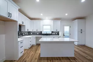 N6328 Psalms Way, Albany, WI 53502 - Photo 8