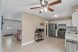 906 N Main St, Edgerton, WI 53534 - Photo 16