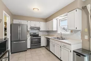 906 N Main St, Edgerton, WI 53534 - Photo 20