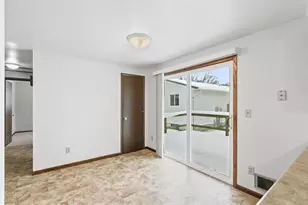 623 Cross St, Poynette, WI 53955 - Photo 14