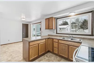 623 Cross Street, Poynette, WI 53955 - Photo 12