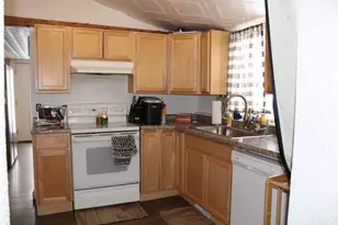 767 Logan St, Janesville, WI 53545 - Photo 18