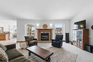 2026 Stonehaven Dr, Sun Prairie, WI 53590 - Photo 4