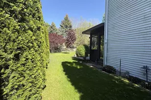 529 Kings Lynn Rd, Stoughton, WI 53589 - Photo 4