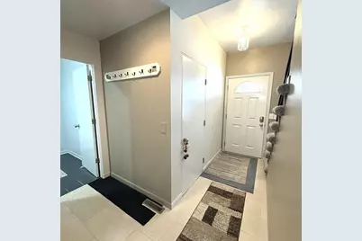 529 Kings Lynn Road, Stoughton, WI 53589 - Photo 6