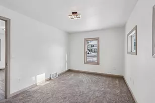 209 S Main St, Pardeeville, WI 53954 - Photo 16