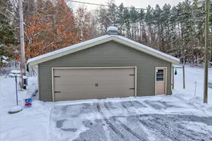 W5885 Genrich Rd, Rio, WI 53960 - Photo 8