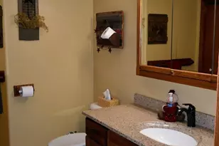 4528 N County M Rd, Janesville, WI 53536 - Photo 6