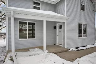 633 Hill St, Orfordville, WI 53576 - Photo 2