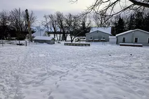 237 E Pearl St, Neshkoro, WI 53939 - Photo 34