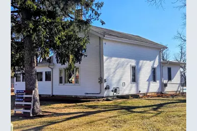 237 E Pearl Street, Neshkoro, WI 53939 - Photo 2