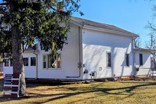 237 E Pearl St, Neshkoro, WI 53939 - Photo 2