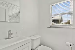 108 N 4th St, Madison, WI 53704 - Photo 14