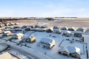 908 Yorktown Rd, DeForest, WI 53532 - Photo 6