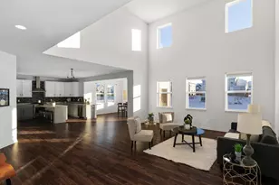 908 Yorktown Rd, DeForest, WI 53532 - Photo 10