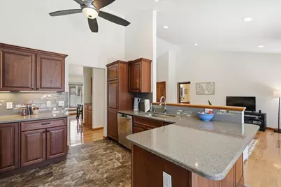 925 S Holt Circle, Madison, WI 53719 - Photo 8