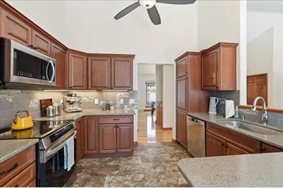 925 S Holt Circle, Madison, WI 53719 - Photo 12