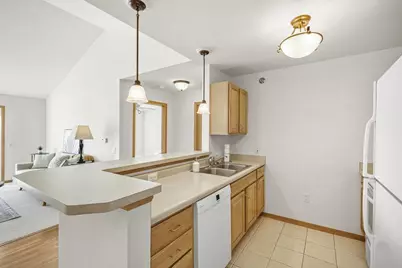 6836 Parkside Circle, Windsor, WI 53532 - Photo 10