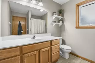 805 Violet Ln, Oregon, WI 53575 - Photo 20