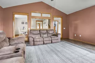 805 Violet Ln, Oregon, WI 53575 - Photo 8