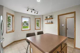 805 Violet Ln, Oregon, WI 53575 - Photo 14