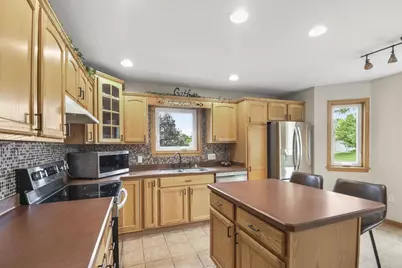 805 Violet Lane, Oregon, WI 53575 - Photo 12