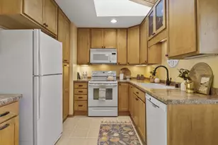 305 Belmont Rd, Madison, WI 53714 - Photo 8