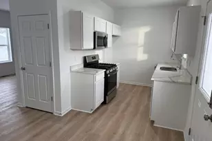 400 7th St, Mineral Point, WI 53565 - Photo 10