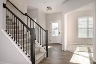 1798 Summerfield Way, Sun Prairie, WI 53590 - Photo 2