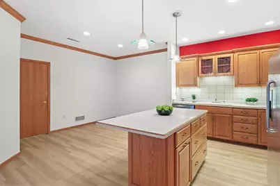 6806 Raymond Road #101, Madison, WI 53719 - Photo 8